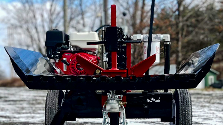 small log splitter with table grate and 4-way wedge