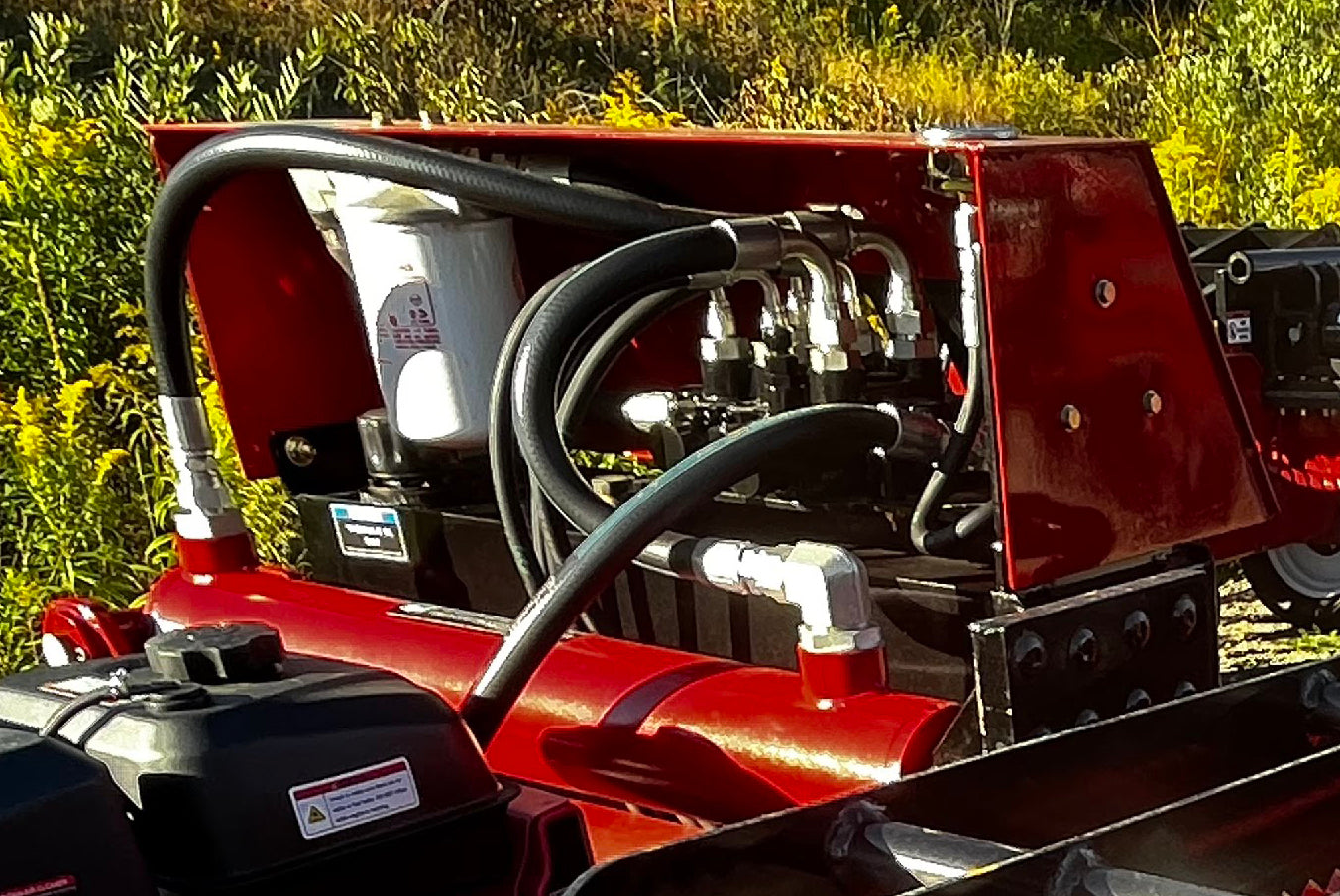 Log Splitter with Valve Cover